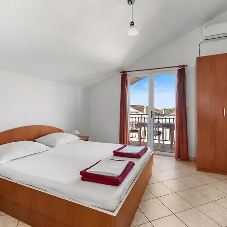 1 Bedroom In * Grebaštica