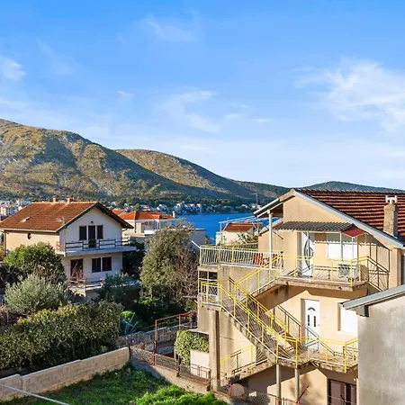 Gorgeous In Apartament *