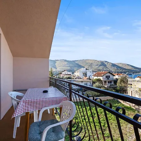 1 Bedroom In *